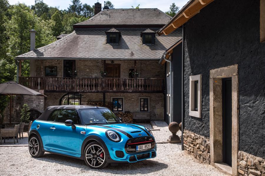  Mini John Cooper Works Cabrio (F57) 2018 года  (WW) (фото 12 из 36)